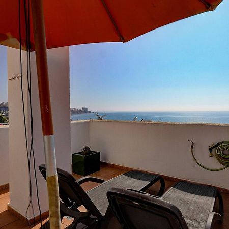 082 - Stunning Sea Views Beachfront Apartment Benalmadena Bagian luar foto