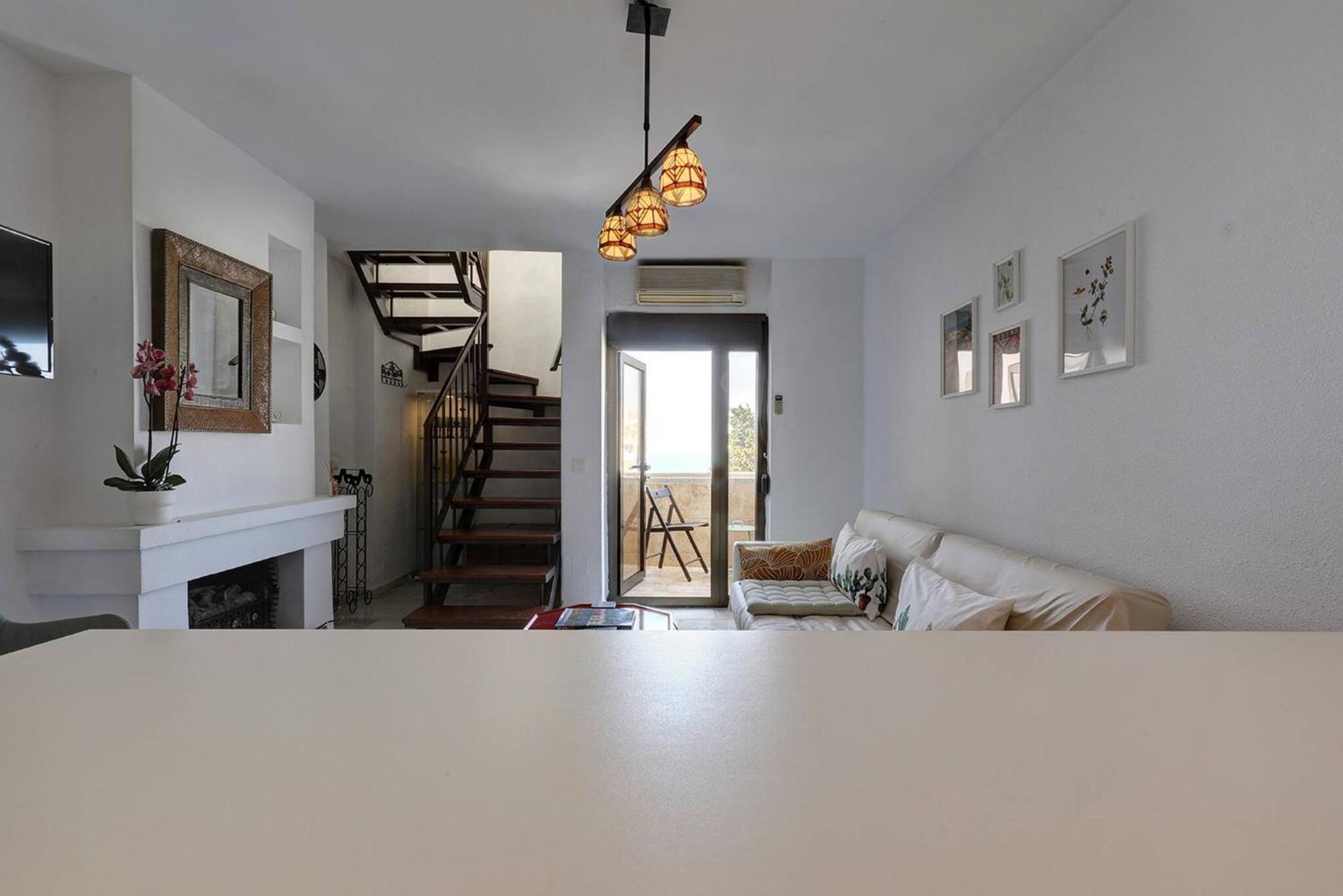 082 - Stunning Sea Views Beachfront Apartment Benalmadena Bagian luar foto