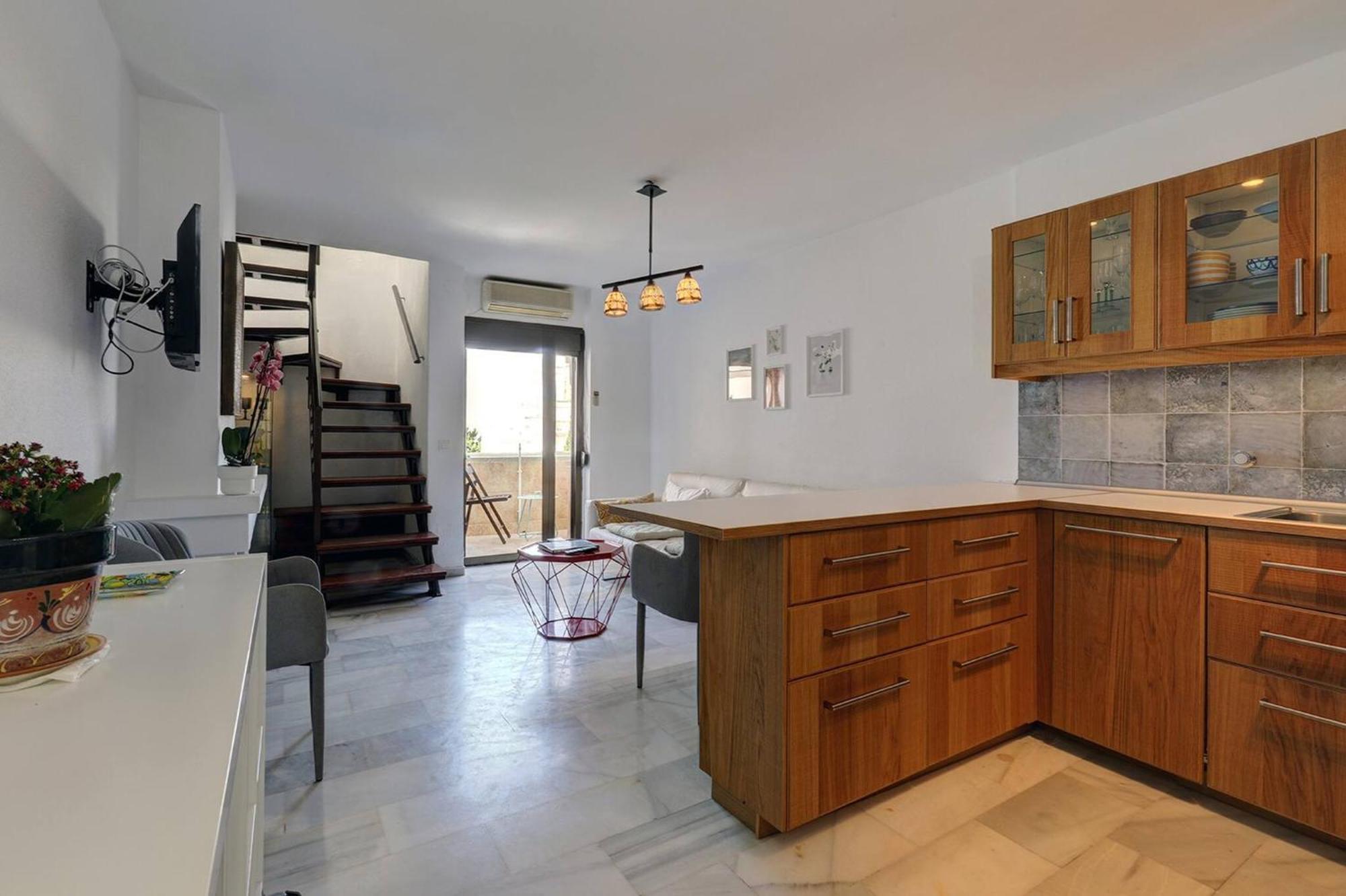 082 - Stunning Sea Views Beachfront Apartment Benalmadena Bagian luar foto