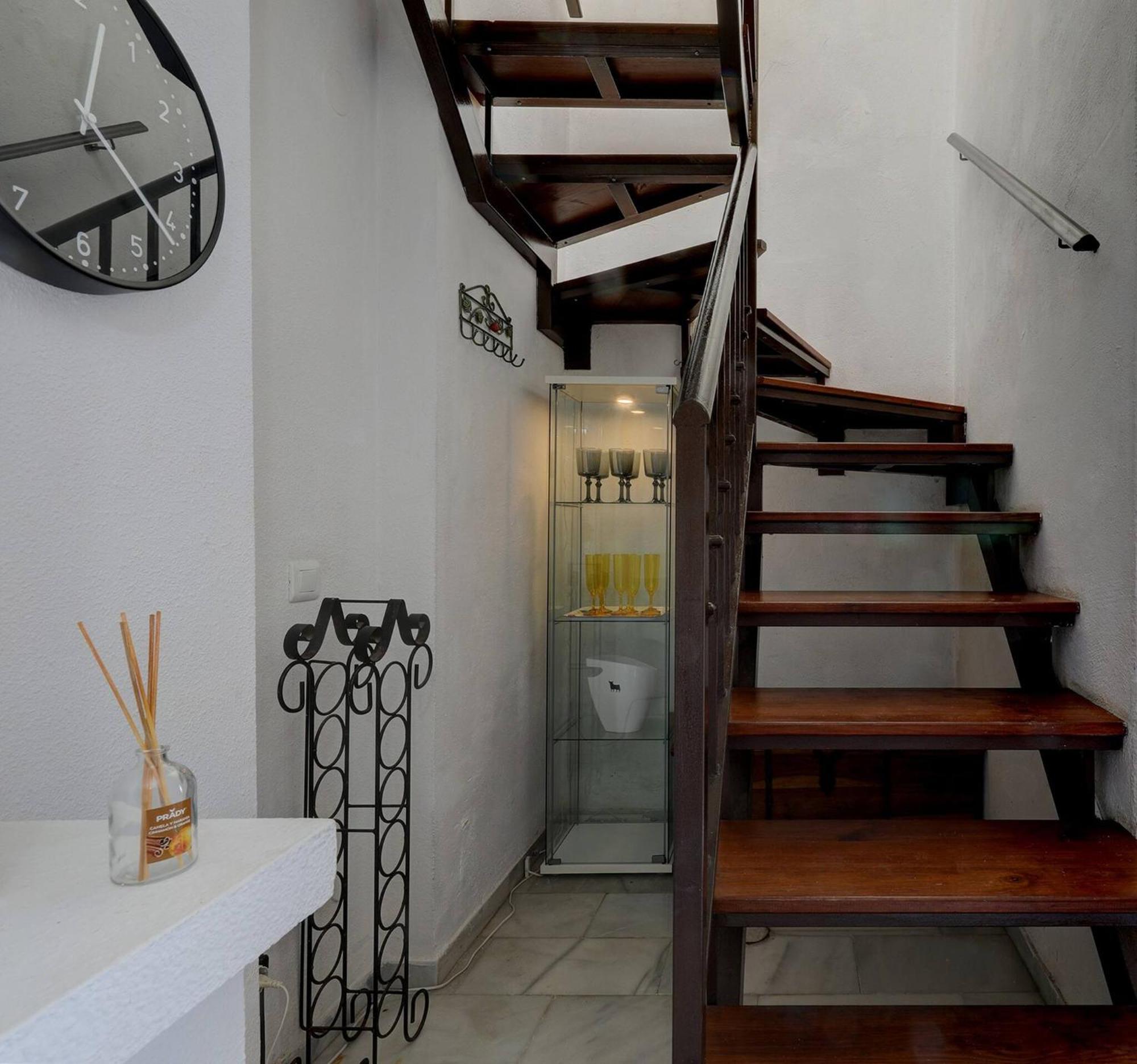 082 - Stunning Sea Views Beachfront Apartment Benalmadena Bagian luar foto