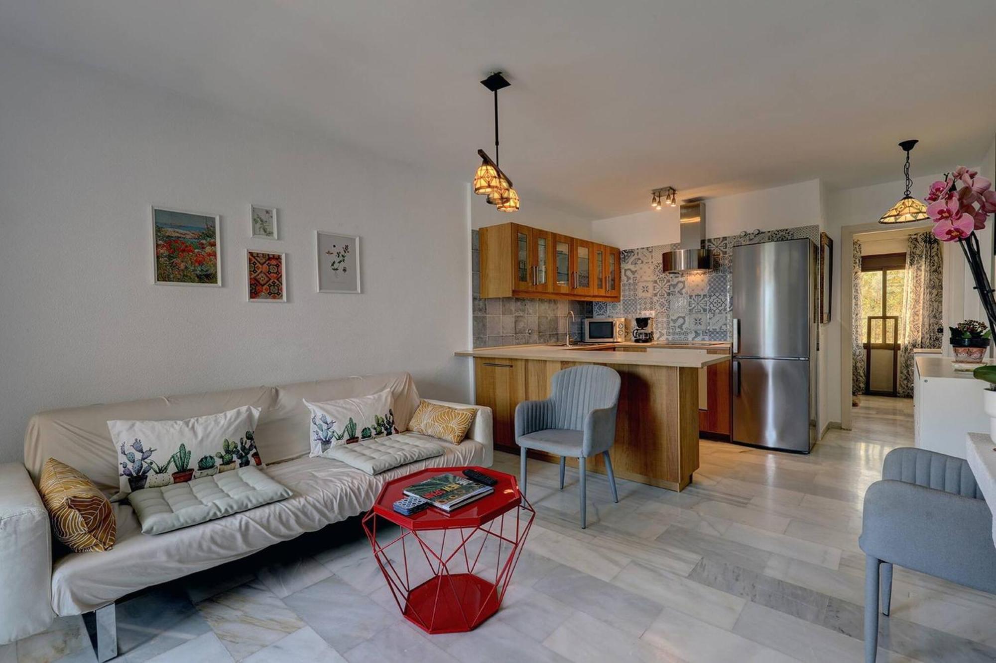 082 - Stunning Sea Views Beachfront Apartment Benalmadena Bagian luar foto