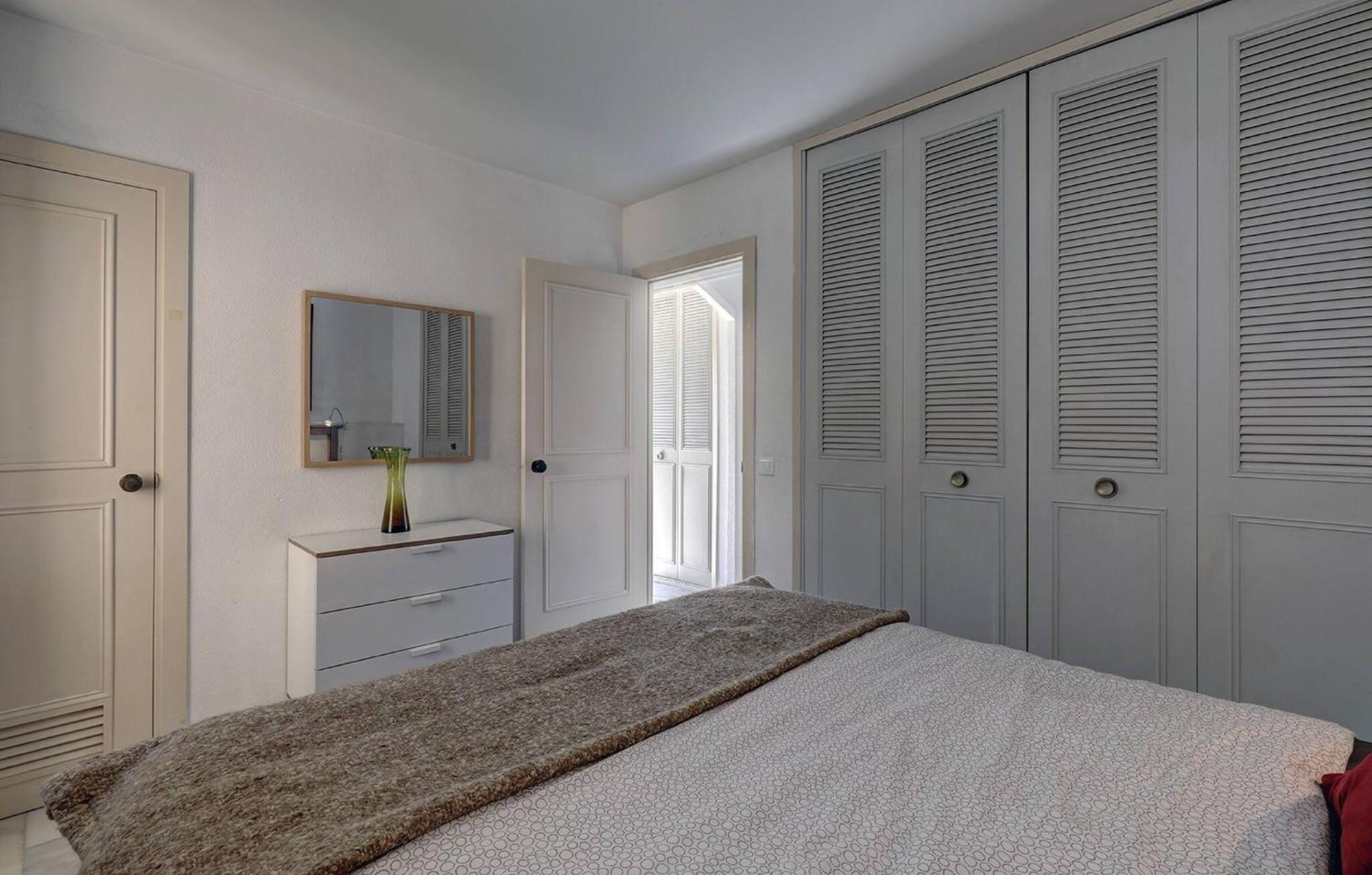 082 - Stunning Sea Views Beachfront Apartment Benalmadena Bagian luar foto