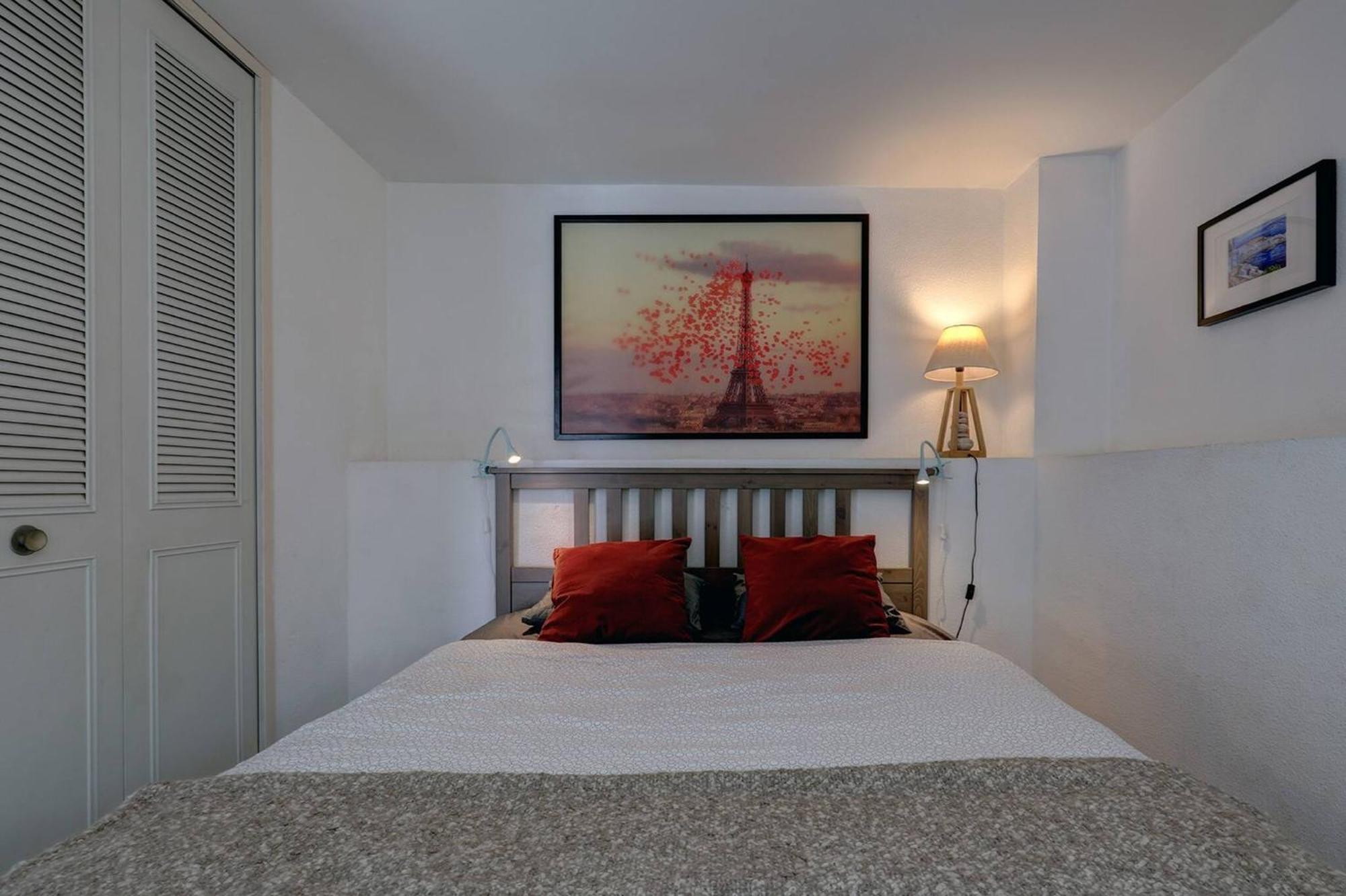 082 - Stunning Sea Views Beachfront Apartment Benalmadena Bagian luar foto