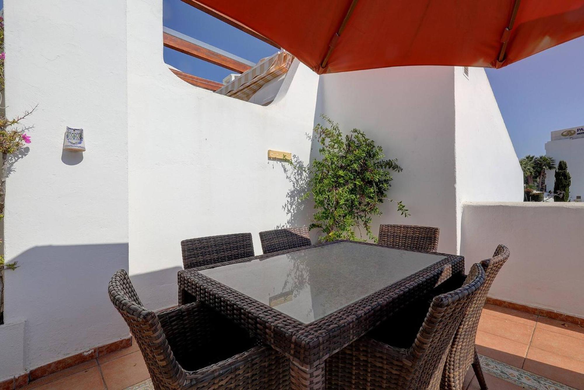 082 - Stunning Sea Views Beachfront Apartment Benalmadena Bagian luar foto