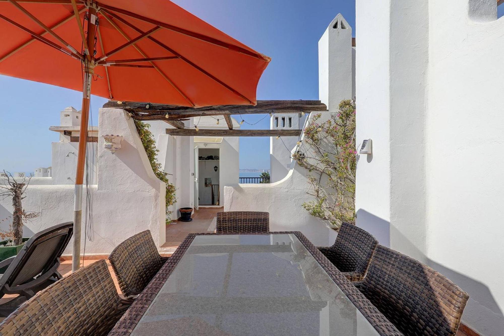 082 - Stunning Sea Views Beachfront Apartment Benalmadena Bagian luar foto